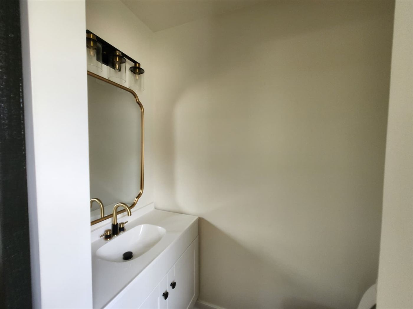Tocador del baño terminado
